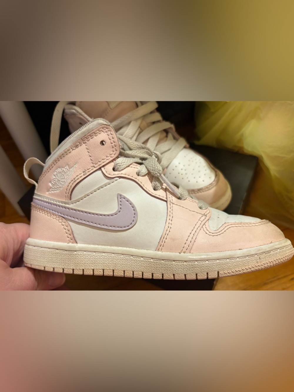 Jordan 1 MID (PS) 
White/Pink/lavender 
12c